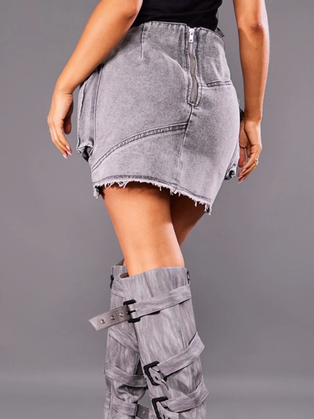NWT PrettyLittleThing Petite Cargo Pocket Detail Denim Mini Skirt Size US 2 - Picture 9 of 10